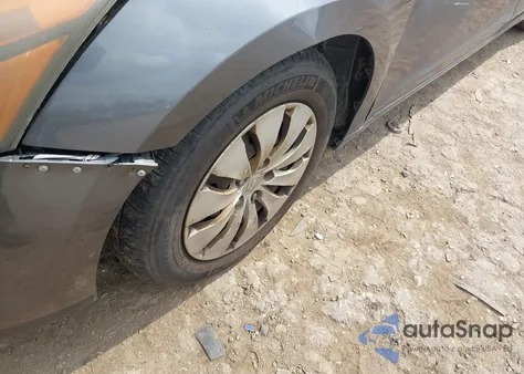 2010 Honda Accord 2.4 Lx z USA, uszkodzony, nr VIN 1HGCP2F36AA074929